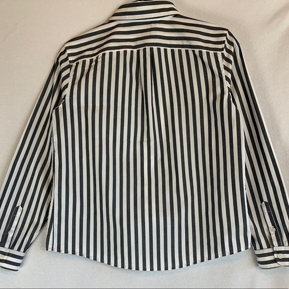 Banana Republic Quinn boy fit button up - Picture 4 of 8